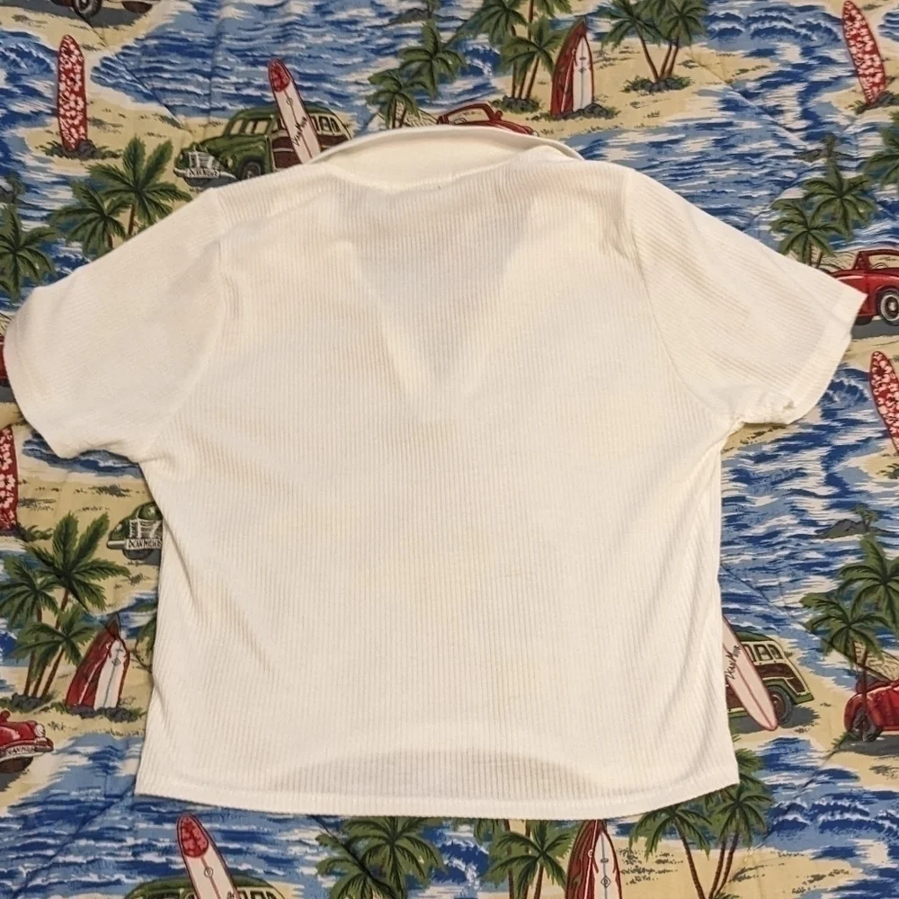 Skonhet basic white collared ribbed top size Large